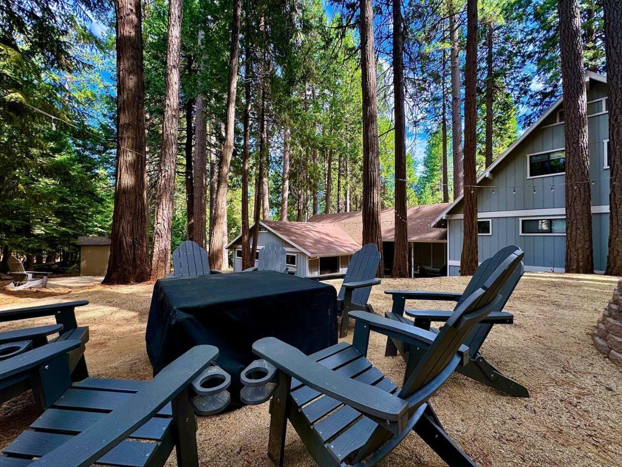 Cabin In The Trees-Game Room Pollock Pines Экстерьер фото