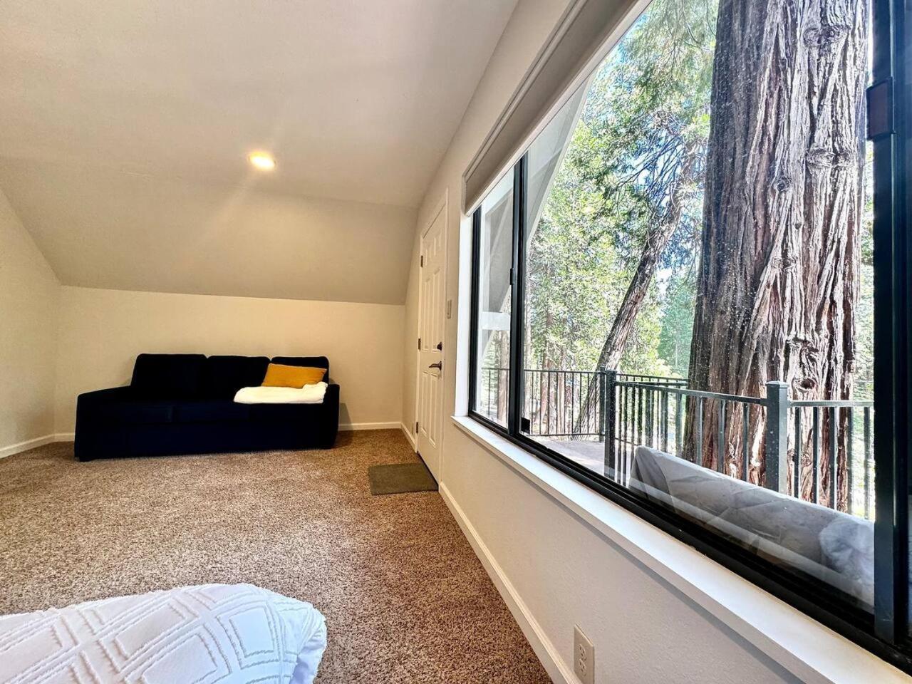 Cabin In The Trees-Game Room Pollock Pines Экстерьер фото