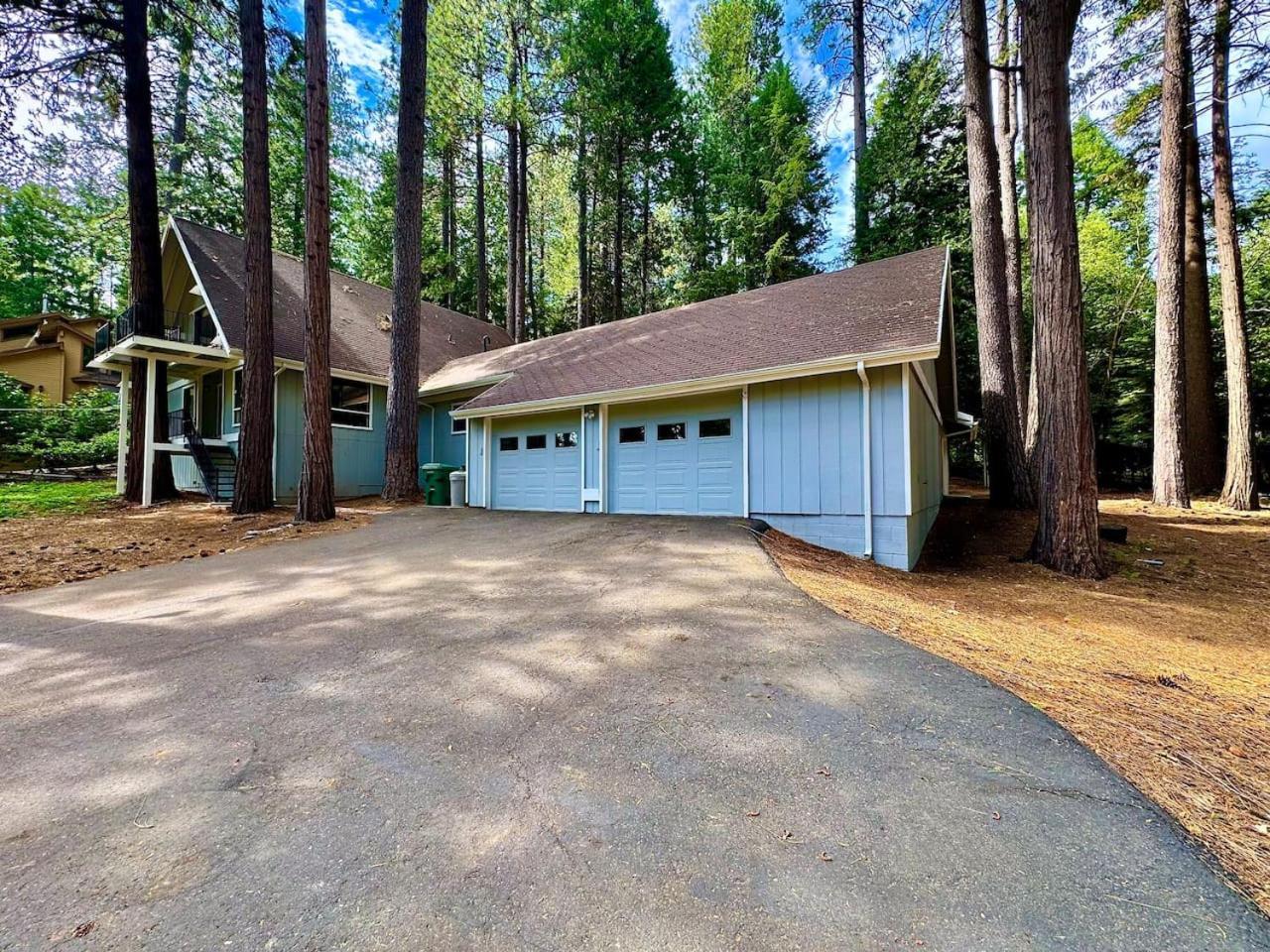 Cabin In The Trees-Game Room Pollock Pines Экстерьер фото